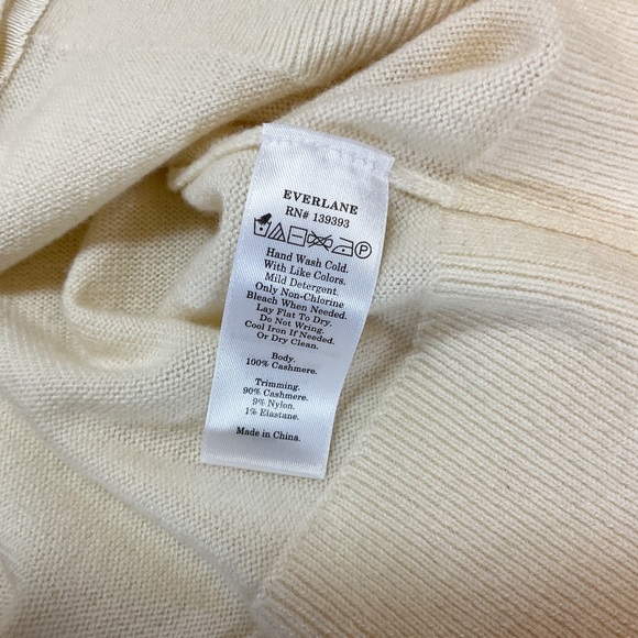 Everlane Cashmere Crew Neck Cardigan - Picture 10 of 11